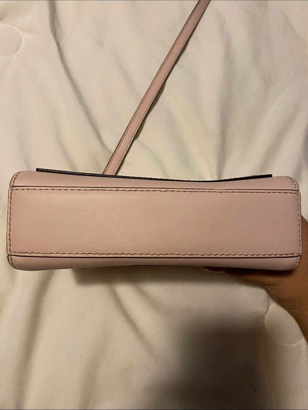 Micheal Kors Light Pink Crossbody Shoulder Bag with Gold Hardware - Picture 3 of 6
